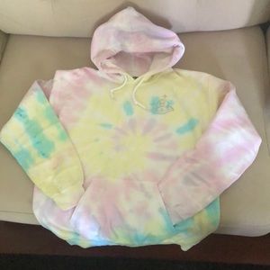 🌺Tie Dye Rainbow Hoodie; $8! Price DROPPED!
